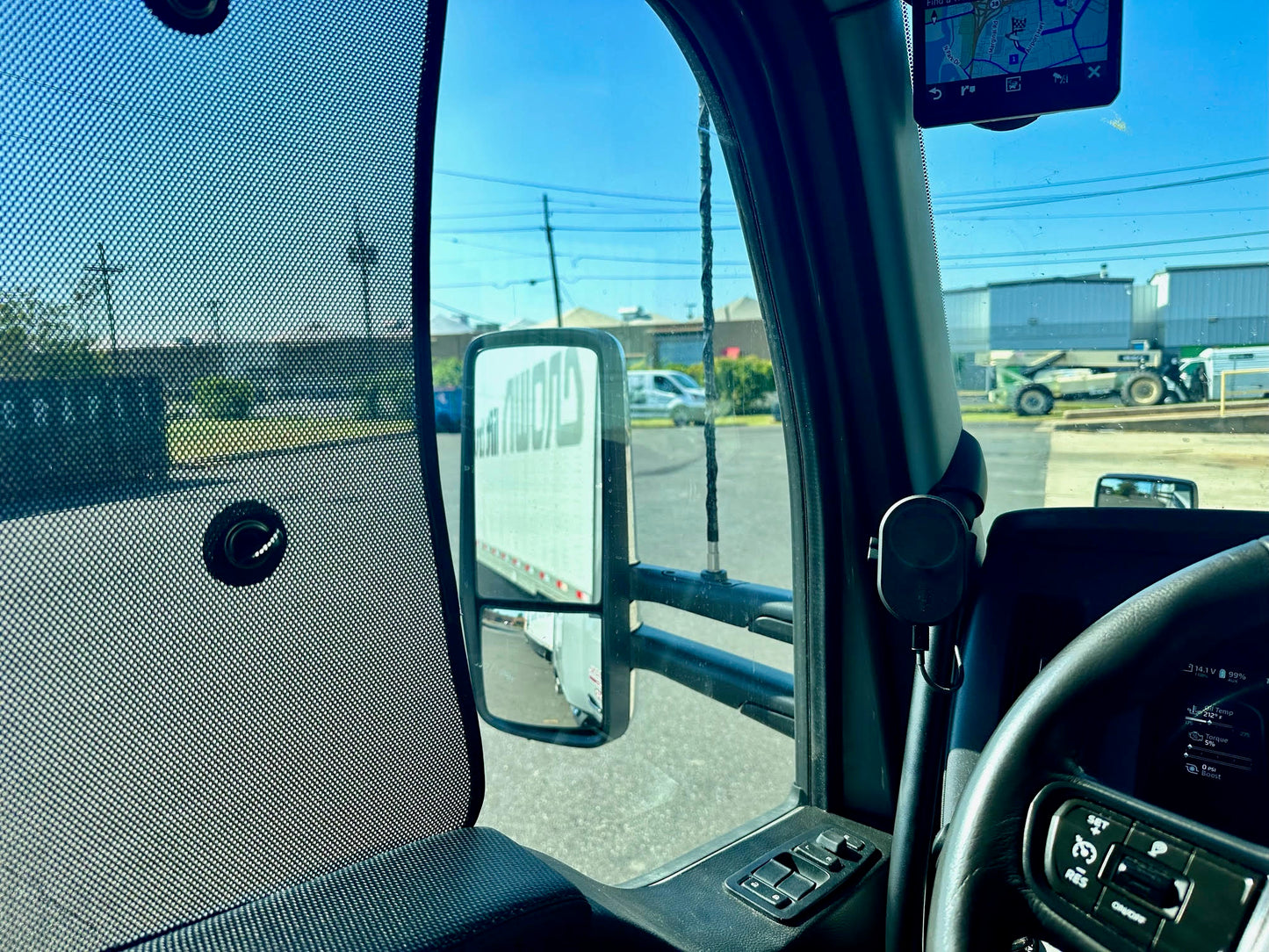 SEMI-SHADE™ kenworth T680 / T880 / W990 Side Windows Sun Shade